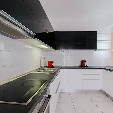 Pearl City Center Apartment, Vesta Philoxenia Lejlighed *