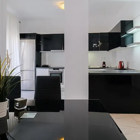 Lejlighed Pearl City Center Apartment, Vesta Philoxenia *